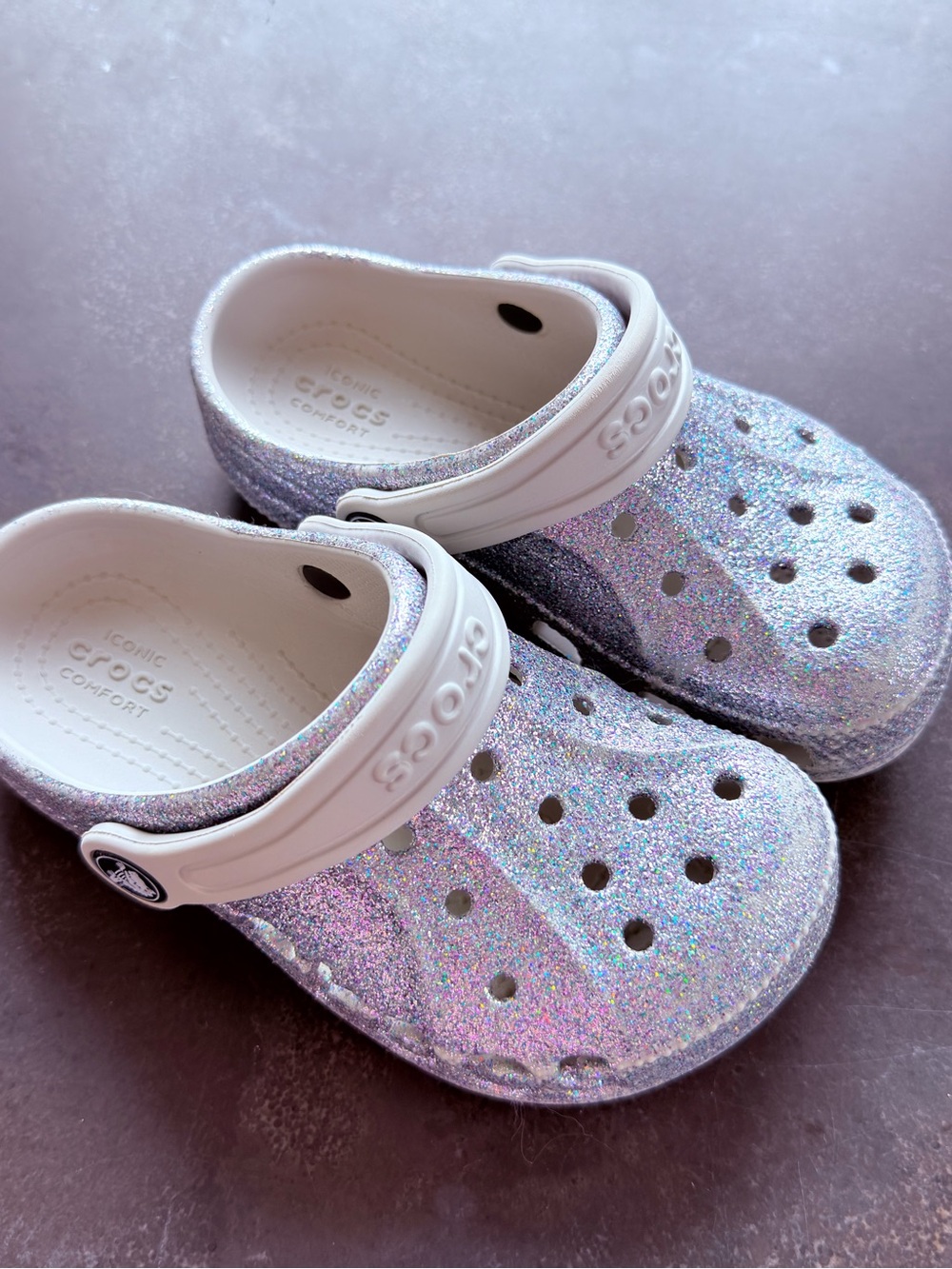 Crocs Kids' Glitter Clogs in Iridescent Pink C10
